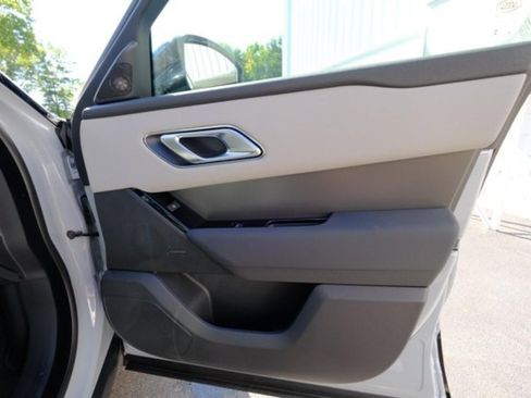 Used 2025 Land Rover Range Rover Velar Dynamic SE AWD/4WD image 18