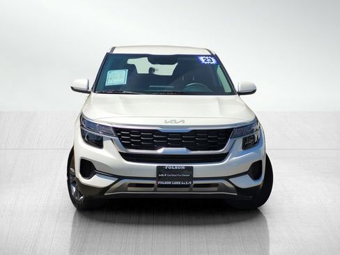 Used 2023 Kia Seltos LX AWD/4WD image 2