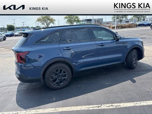 Used 2024 Kia Sorento S w/ Panoramic Sunroof Package FWD image 9