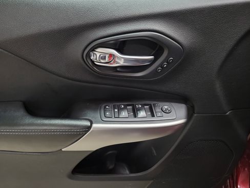 Used 2020 Jeep Cherokee High Altitude image 22