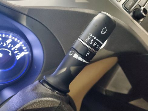 Used 2016 Hyundai Azera Limited image 27