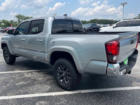 Used 2023 Toyota Tacoma SR5 RWD image 23