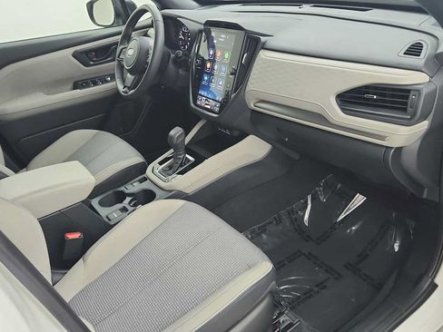 Certified 2025 Subaru Forester Premium AWD/4WD image 32