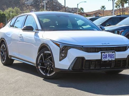New 2025 Kia K4 GT-Line w/ GT-Line Sunroof Package image 2