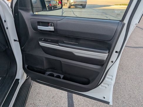 Used 2021 Toyota Tundra image 5
