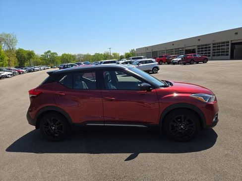 Used 2020 Nissan Kicks SR w/ SR Premium Package FWD image 5