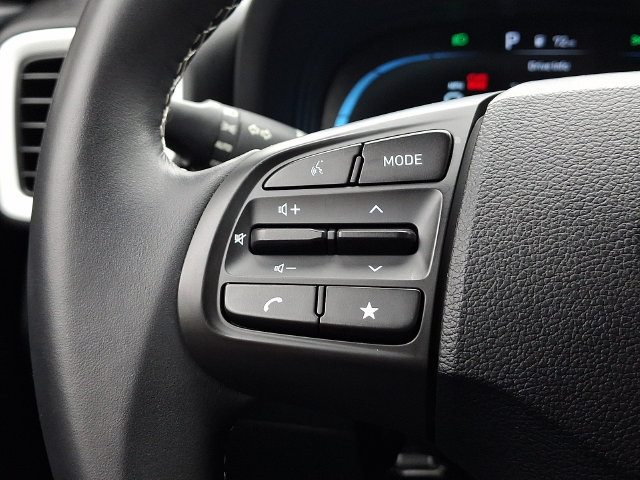 Used 2024 Hyundai Venue Limited FWD image 22