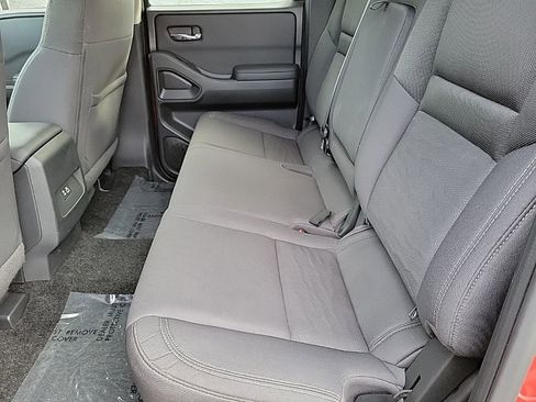 Certified 2022 Nissan Frontier SV w/ Technology Package image 16