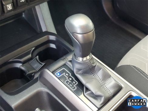 Used 2022 Toyota Tacoma TRD Sport image 28