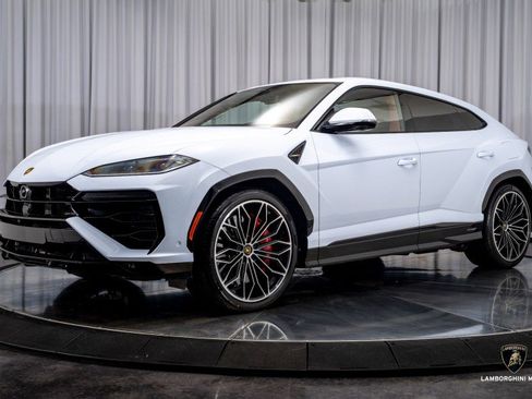 Used 2025 Lamborghini Urus SE image 6