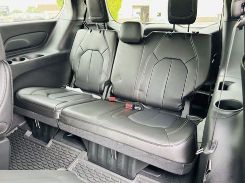 New 2026 Chrysler Voyager LX FWD image 28