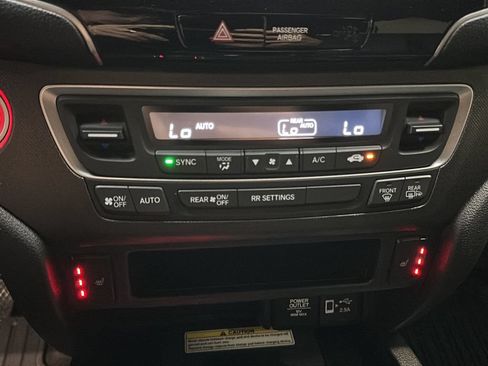 Certified 2023 Honda Passport TrailSport image 32