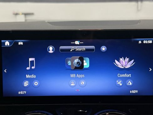 Used 2025 Mercedes-Benz GLA 250 image 32