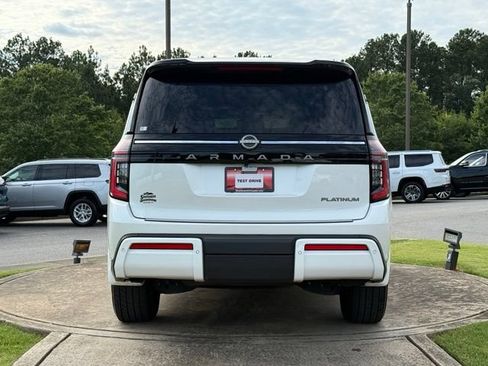 Used 2025 Nissan Armada Platinum w/ Convenience Package RWD image 6