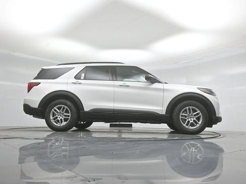 New 2026 Ford Explorer Active RWD image 45