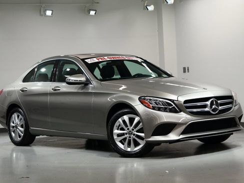 Used 2019 Mercedes-Benz C 300 4MATIC Sedan image 2