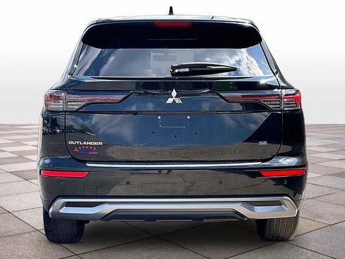 Used 2025 Mitsubishi Outlander SE AWD/4WD image 4