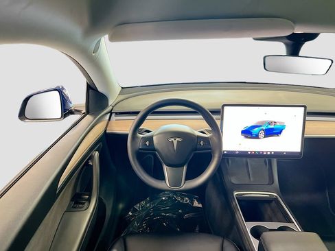 Used 2022 Tesla Model Y Long Range AWD/4WD image 21