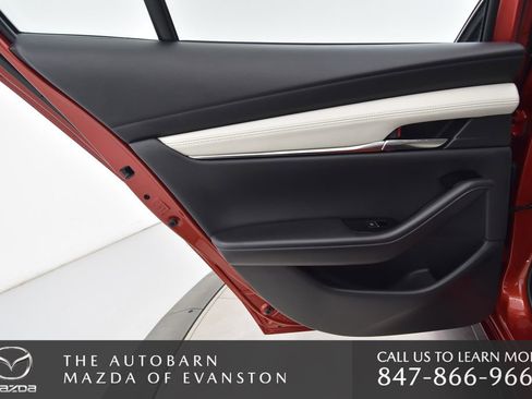 Certified 2025 MAZDA MAZDA3 2.5 Turbo Sedan w/Premium Plus image 30