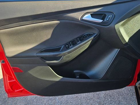 Used 2017 Ford Focus SE FWD image 25
