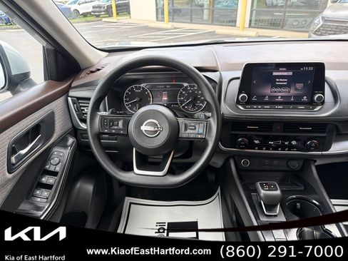 Used 2023 Nissan Rogue SV AWD/4WD image 23