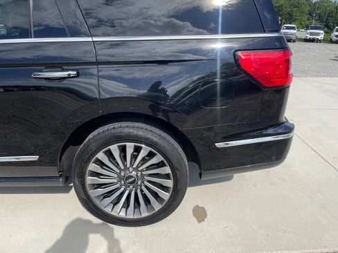 Used 2018 Lincoln Navigator Reserve w/ Technology Package AWD/4WD image 13