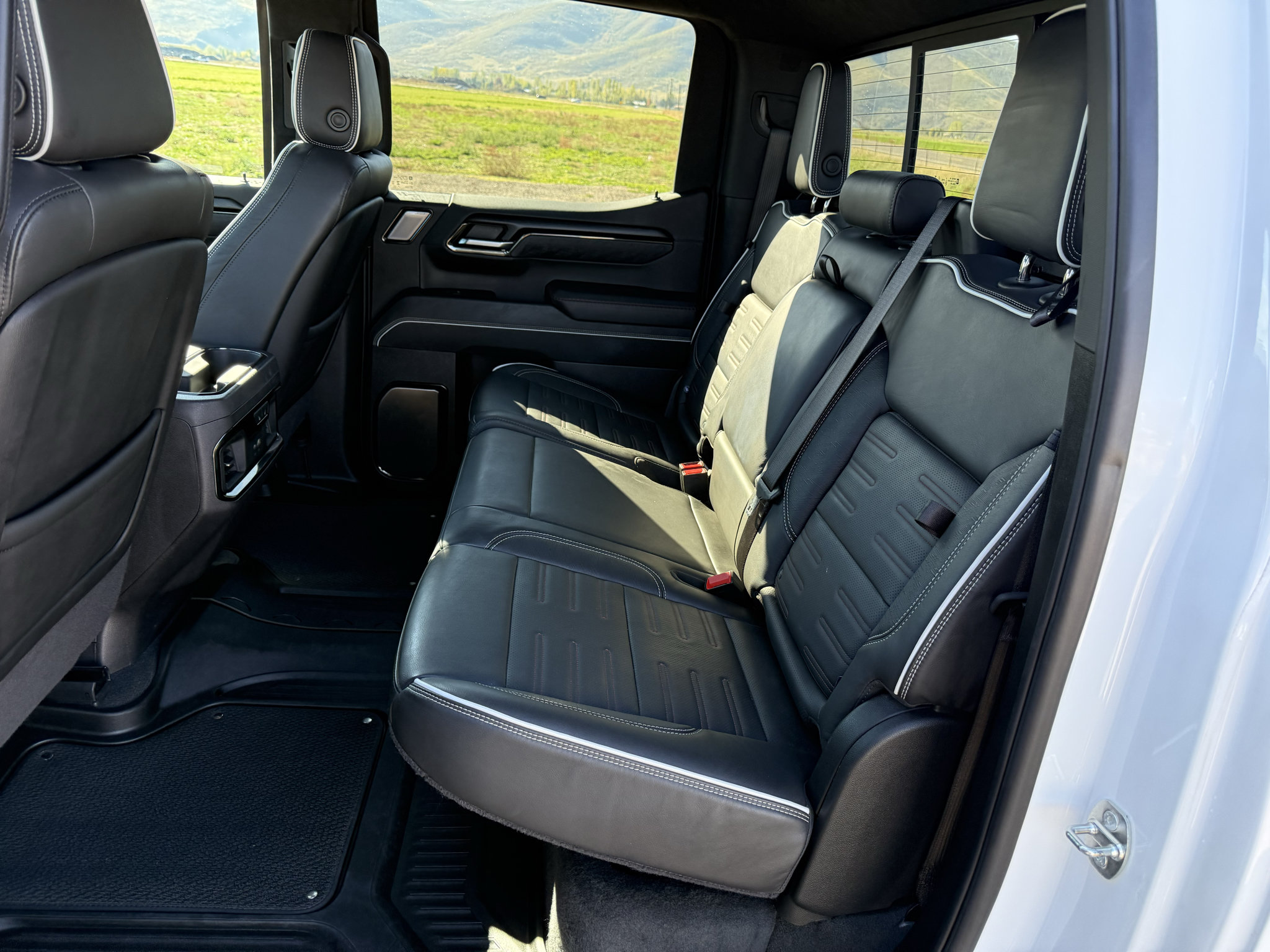 Used 2024 GMC Sierra 1500 AT4X AWD/4WD image 32