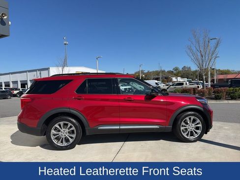Used 2022 Ford Explorer XLT w/ Equipment Group 202A image 2