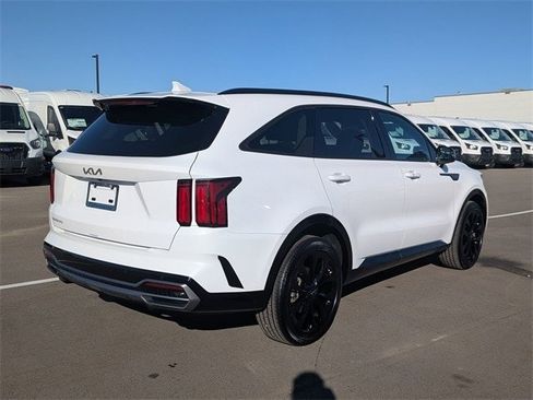 Used 2023 Kia Sorento SX image 5