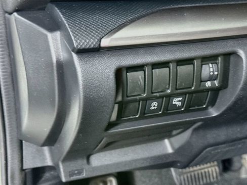 Used 2020 Subaru Forester Premium w/ Popular Package #1 AWD/4WD image 10