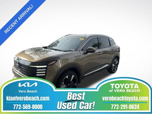 Used 2025 Nissan Kicks SR FWD image 1
