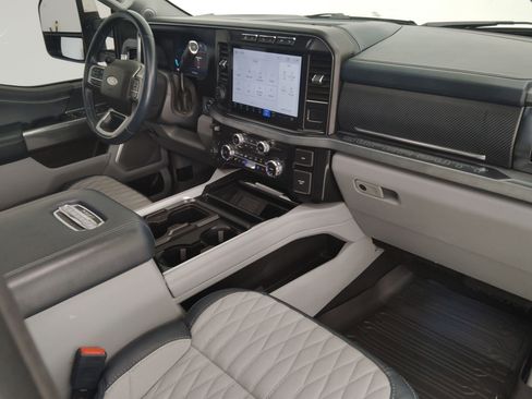 Certified 2024 Ford F250 Limited w/ FX4 Off-Road Package image 28