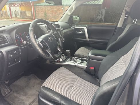 Used 2016 Toyota 4Runner SR5 image 8