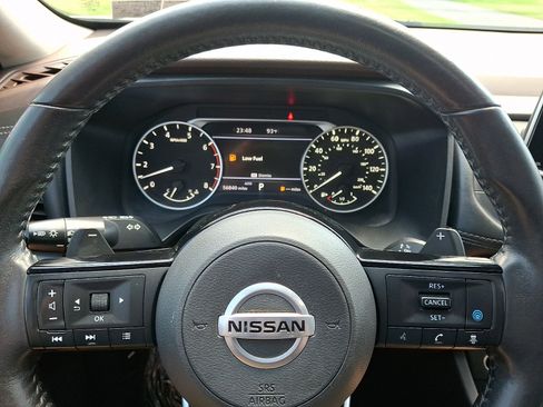 Used 2021 Nissan Rogue SV w/ Premium Package AWD/4WD image 19