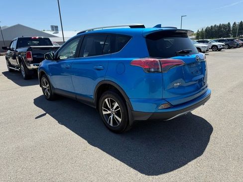 Used 2018 Toyota RAV4 XLE AWD/4WD image 8