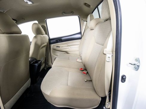 Used 2012 Toyota Tacoma PreRunner w/ SR5 Pkg image 10