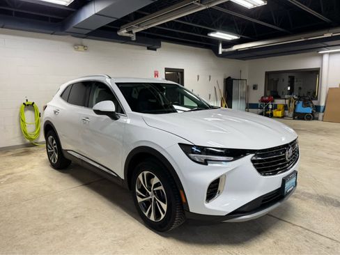 Certified 2023 Buick Envision Essence image 3