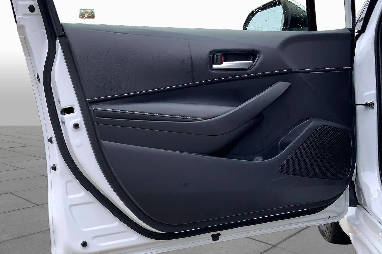 Used 2021 Toyota Corolla SE FWD image 21