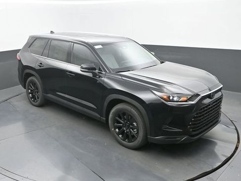 New 2026 Toyota Grand Highlander FWD image 28
