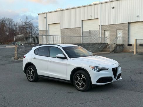 Used 2022 Alfa Romeo Stelvio Sprint image 7