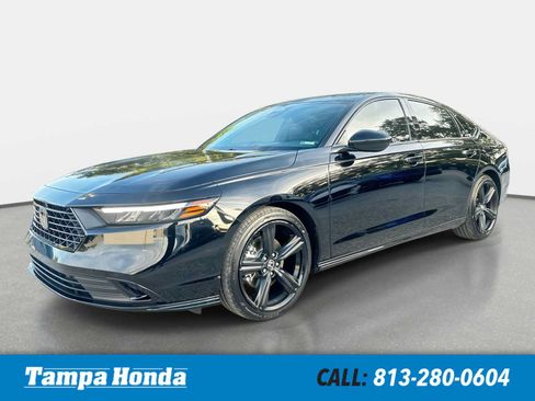 Used 2025 Honda Accord Sport image 1