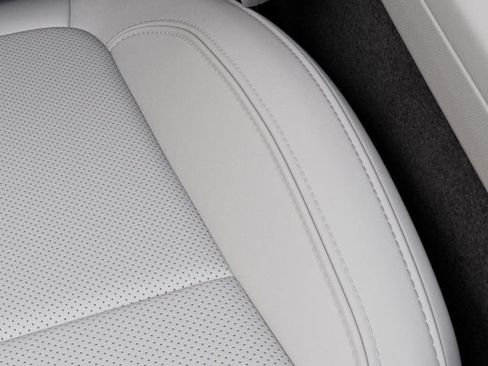 New 2026 Jeep Grand Wagoneer 2WD image 20