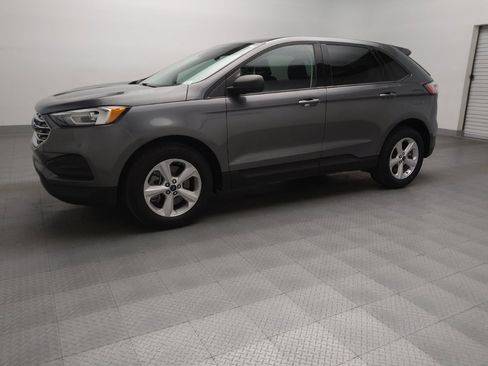 Used 2022 Ford Edge SE image 2