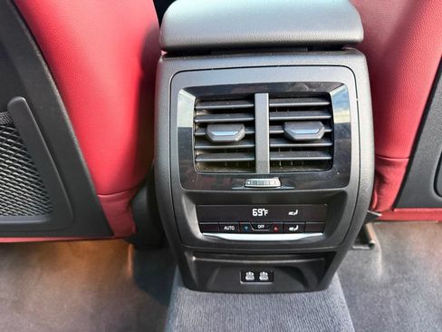 Used 2024 BMW X3 sDrive30i w/ Premium Package w/ZPA RWD image 30