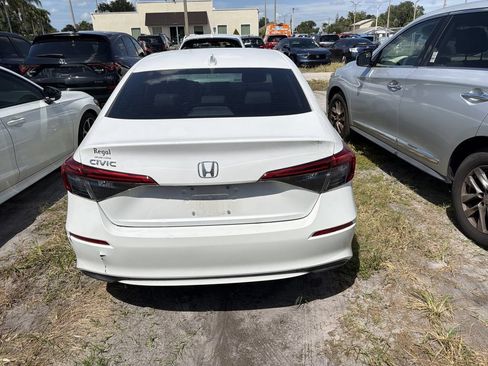 Used 2022 Honda Civic LX image 7