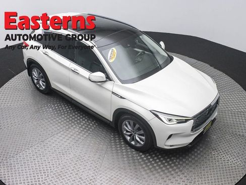 Used 2020 INFINITI QX50 Luxe w/ Navigation Package AWD/4WD image 3