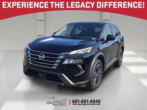 Used 2024 Nissan Rogue SV AWD/4WD image 1