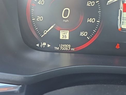 Used 2018 Volvo XC60 T6 Inscription w/ Convenience Package image 8