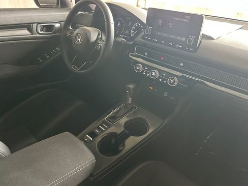 Used 2023 Honda Civic Sport image 18