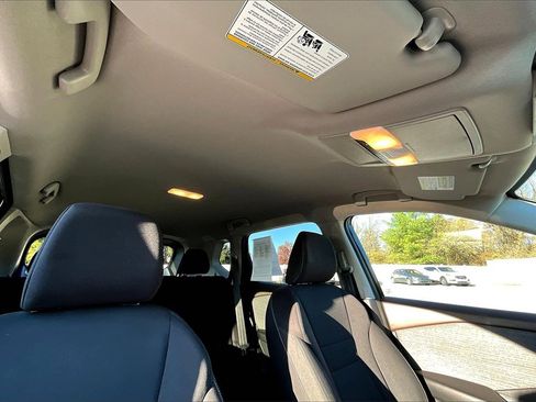 Used 2023 Nissan Rogue S image 21